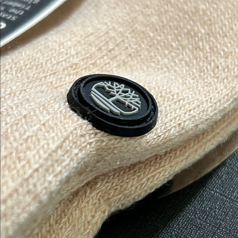 Timberland Touchscreen Gloves - Picture 6 of 11